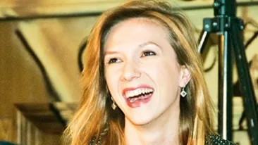 Lacrimi de iubire! Adela Popescu s-a indragostit de Toni, DJ-ul de la discoteca din sat! Vezi cum s-a terminat idila!