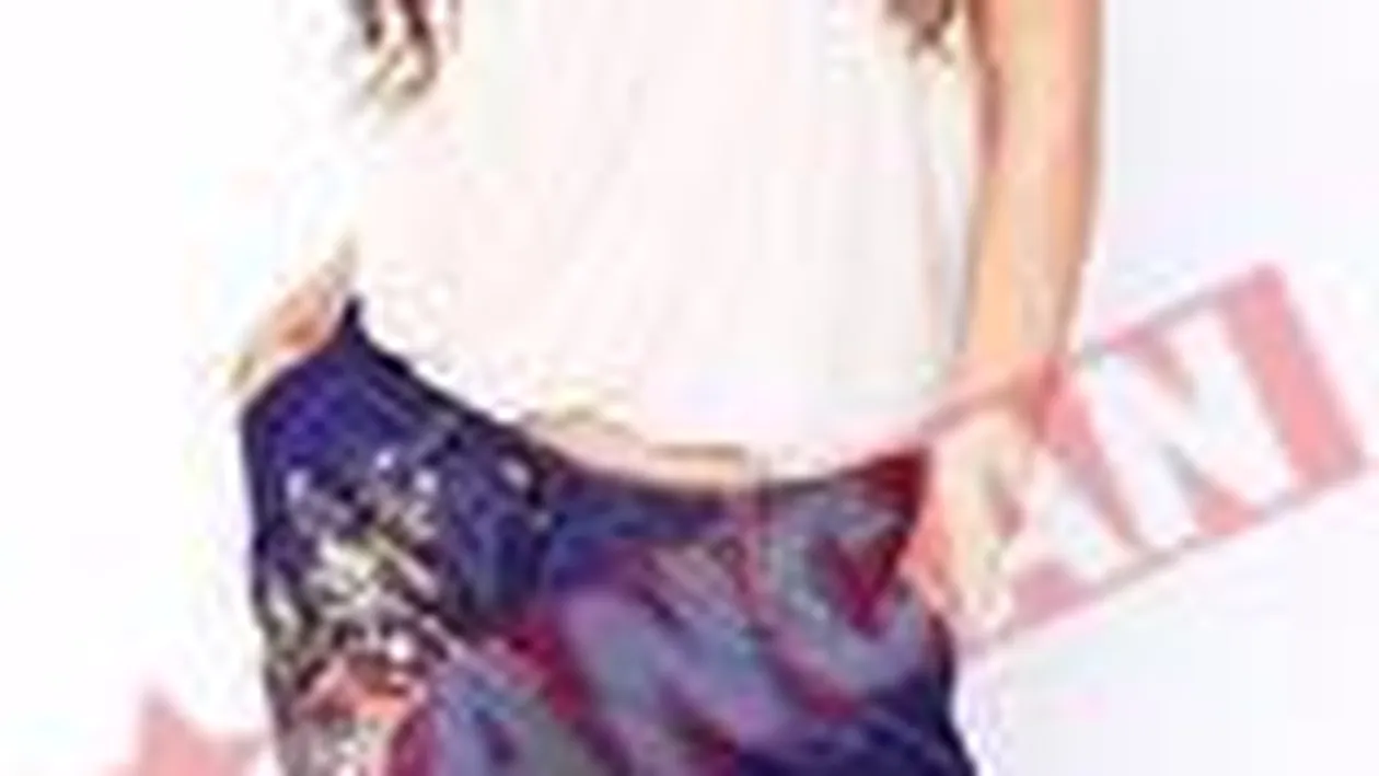 Andreea Balan si Dana Rogoz danseaza cu 60 de euro pe zi in Mexic