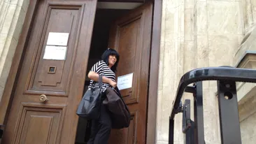 Razboiul Moculestilor, faza pe judecatorie! Mariana si-a angajat avocatul Camatarilor!