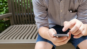 Motivul pentru care nu e bine să îți lași wifi-ul pornit la telefon când ieși din casă. Îți vei schimba complet obiceiul