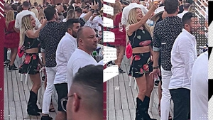 Tania Budi, show de zile mari pe ringul de dans, cu paharul în mână