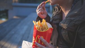 Ingredientul secret pentru cartofii prăjiţi. Ies mai buni ca la Mc Donald's
