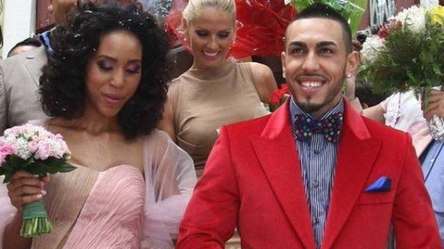 Dezvaluiri despre divortul lui Alex Velea! Cum a trecut fosta sotie a cantaretului peste despartirea de acesta