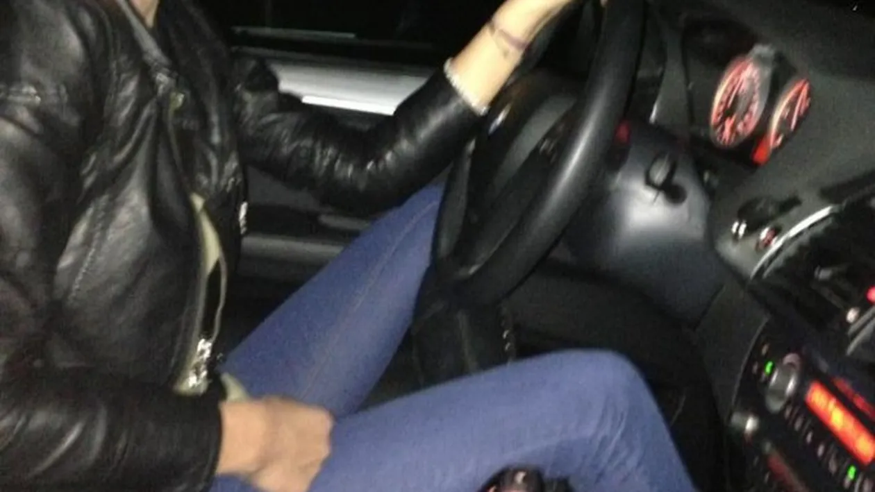 Madalina Pamfile risca puscaria! Desi a negat, s-a urcat la volan fara permis si si-a facut masina praf