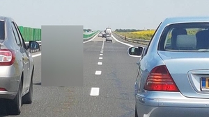 E incredibil ce a apărut acum pe Autostrada Soarelui! Aşa ceva nu se întâmplă într-o ţară civilizată. Toţi şoferii au rămas mască