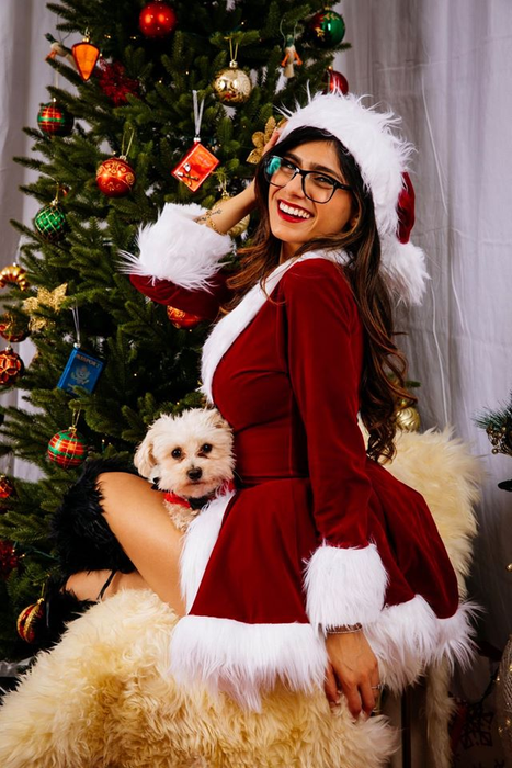 Mia Khalifa lovește din nou! Filmulețul incendiar care a isterizat internetul GALERIE FOTO + VIDEO