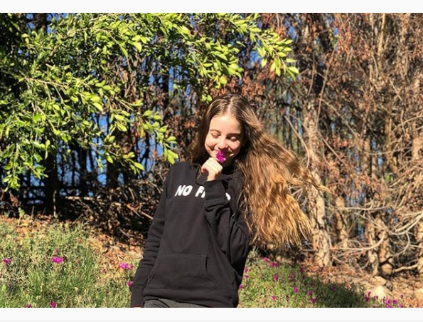 Fiica lui Irinel Columbeanu calcă pe urmele mamei sale, Monica Gabor. Cum pozează Irina Columbeanu la 12 ani