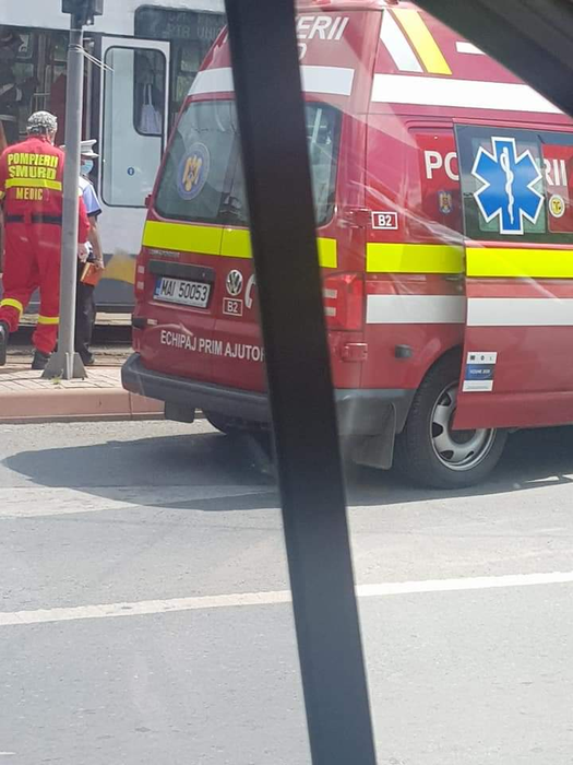 Două tramvaie s-au ciocnit frontal în Capitală. 7 persoane au fost rănite