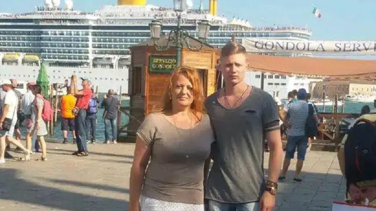 Drama unei mame care a privit neputincioasă cum fiul ei se stinge pe picioare. Alexandru avea doar 27 de ani: ”Vino, că nu mai pot!”