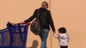 Imagini incredibile cu sotia lui Marcel Pavel! Fosta balerina este o mama foarte grijulie