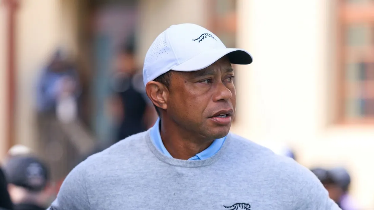Tiger Woods, implicat într-un accident rutier grav în Florida! Faimosul jucător de golf s-a răsturnat cu mașina