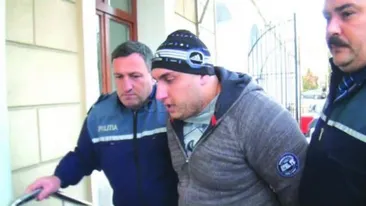 Ce pedeapsă riscă interlopul care l-a atacat cu sabia pe poliţistul sucevean 