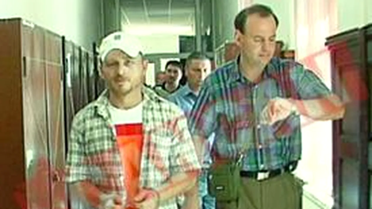 Ii pare rau ca l-a impuscat pe politist