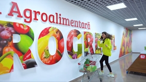 INOVAȚIE. Cea mai modernă piață agro-alimentară din România a fost inaugurată în Sectorul 4! Spații speciale pentru comercianți și producători + zonă de promenadă – VIDEO