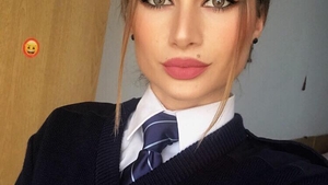 Sexy-polițista care a înnebunit Facebook-ul, în minivacanța de 1 mai: „Arestați-mă!”
