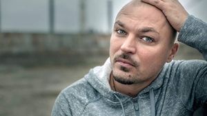 Fata cea mare a lui Puya, amenințată cu moartea. Rapper-ul a făcut publice dovezi înfiorătoare: "O bat pe Melisa cu toporul"