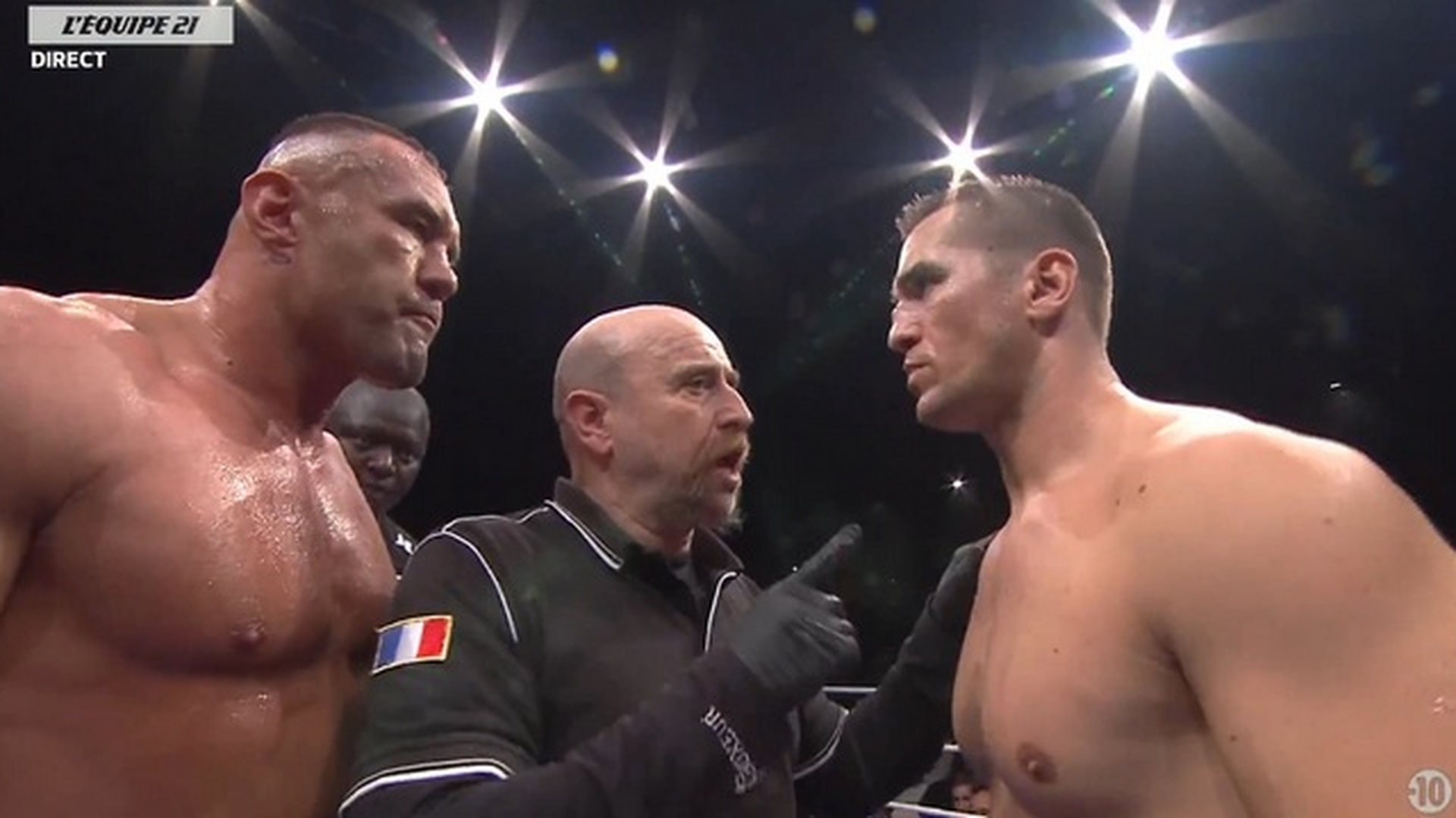 Legendarul Jerome le Banner “a distrus” un roman in meciul sau de revenire! Vezi cum s-a terminat super-fight-ul!