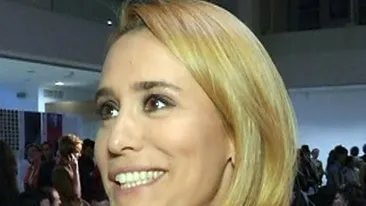 Am aflat motivul uluitor pentru care Andreea Esca nu isi schimba coafura! VEZI ce legatura exista intre parul ei si Mercedes! O sa ramai uimit