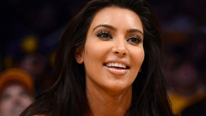 Fundul IMENS i s-a umplut de celulita! Cum arata Kim Kardashian in costum de baie, la niciun an de cand a nascut