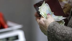 Schimbări de la 1 iulie 2026. Cu cât cresc pensiile tuturor românilor