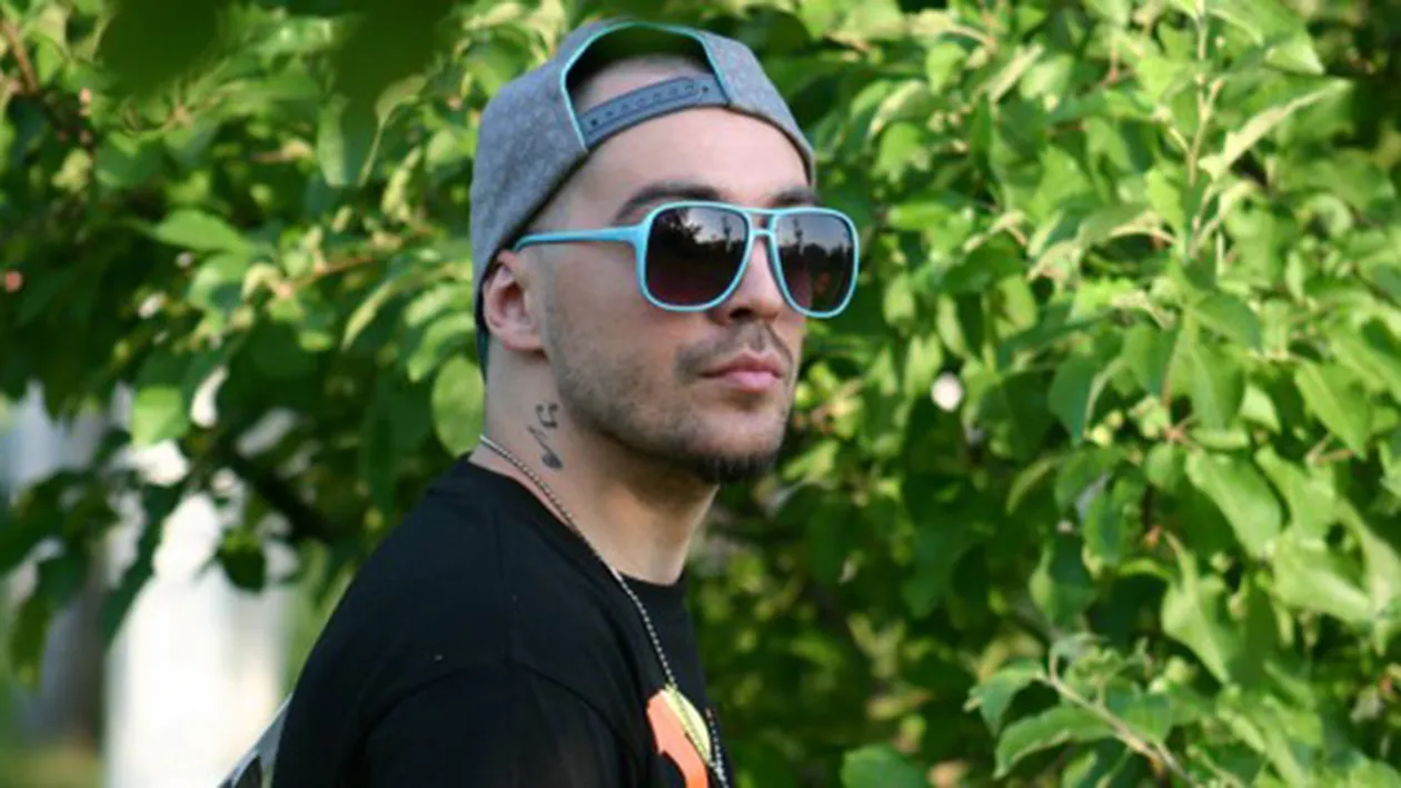 Skizzo Skillz si-a facut de rusine un coleg! Uite ce fotografie a putut sa posteze pe internet: Asa isi mentine Mike silueta