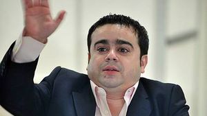 Adi Minune îşi protejează familia ca ochii din cap: "O maşină stă continuu după noi"