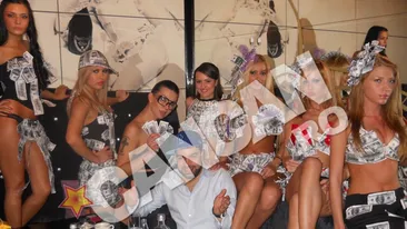 Noua nebunie a lui Salam! S-a pozat cu pustoaice acoperite doar cu bancnote de 100 de dolari! Nu s-a dat dus dintre fete!