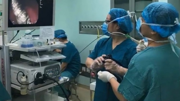 Mama nu înțelegea de ce i s-a făcut rău brusc bebelușului ei, așa că l-a dus de urgență la spital! Ce se afla în stomacul copilului
