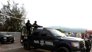 Poliţia din Mexic a atacat o bază a traficanţilor de droguri! AU MURIT 43 de persoane