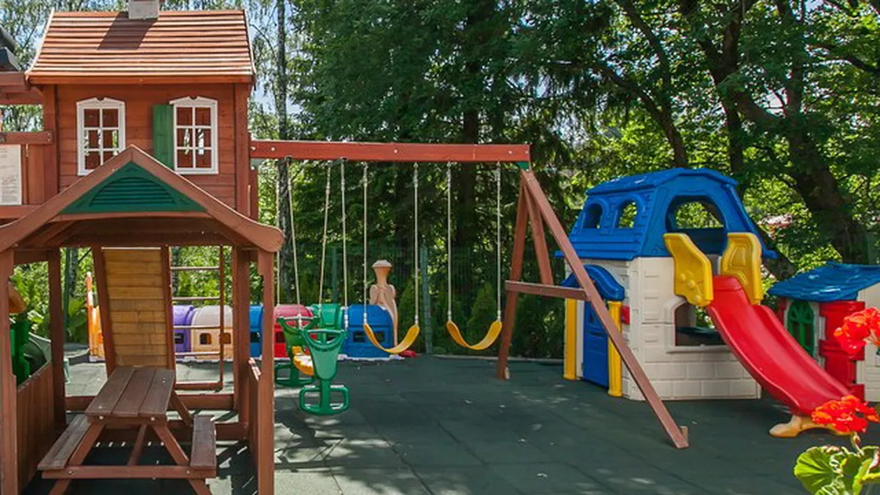 Ce trebuie sa stii daca iti duci copilul in parc! Initiativa pentru parintii care au uitat de regulile de bun simt!