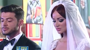 Meniu regesc la nunta Biancăi cu Victor! Iată ce delicatese au gustat invitaţii! Primele imagini de la PETRECEREA DE NUNTĂ