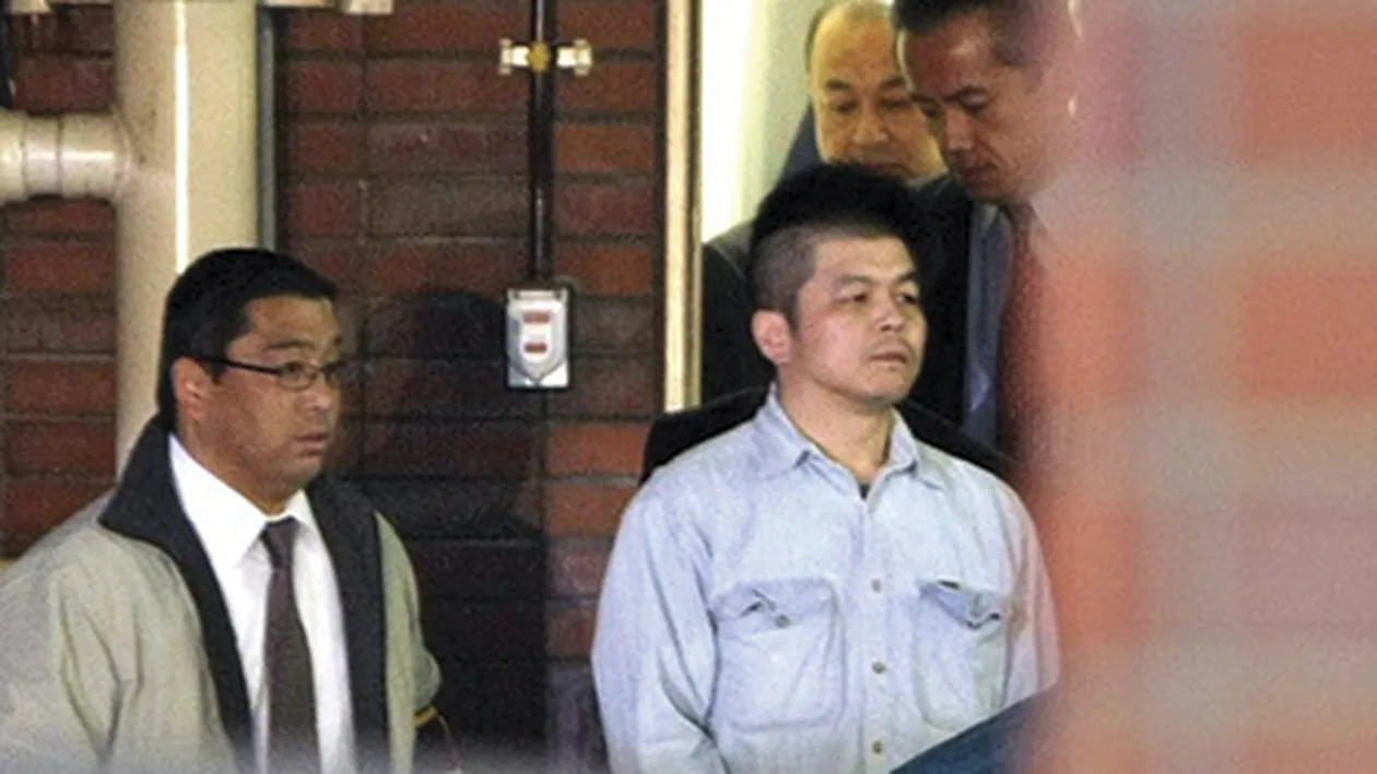 Cum a ajuns un ucigas eroul mai multor romani? Povestea japonezului care a facut moarte de om pentru un maidanez!