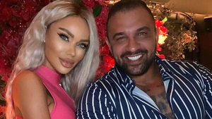 Prima poză cu Bianca Drăgușanu după ce s-a spus că este însărcinată cu Alex Bodi! S-a fotografiat cu burtica la vedere