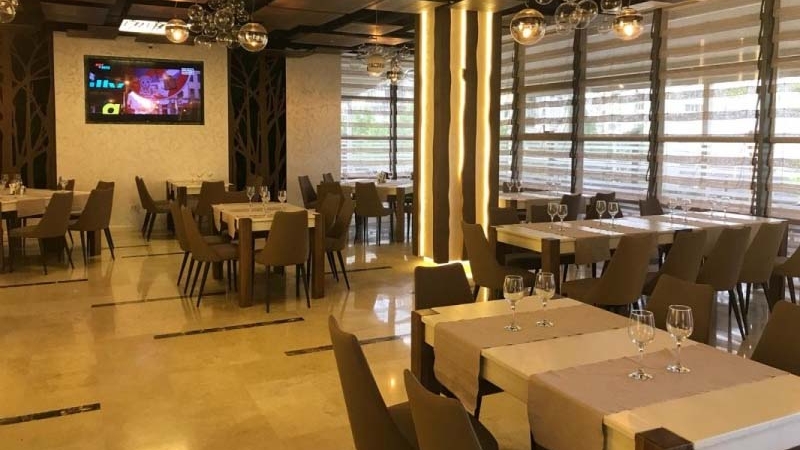 A treia etapă de relaxare a măsurilor începe în data de 15 iunie! Restaurantele și locurile de joacă rămân închise. Explicația ministrului Nelu Tătaru