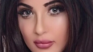 E incredibil ce a făcut un model pentru a-i îndeplini o dorinţă iubitului său decedat! Cât a costat-o totul