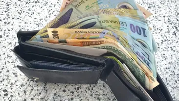 Ce înseamnă dacă ții banii în ordine în portofel. Ce spune asta despre tine