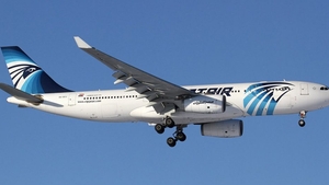 Panică într-un avion cu 78 de pasageri! Un bărbat a încercat să-i atace pe piloţi în timpul zborului