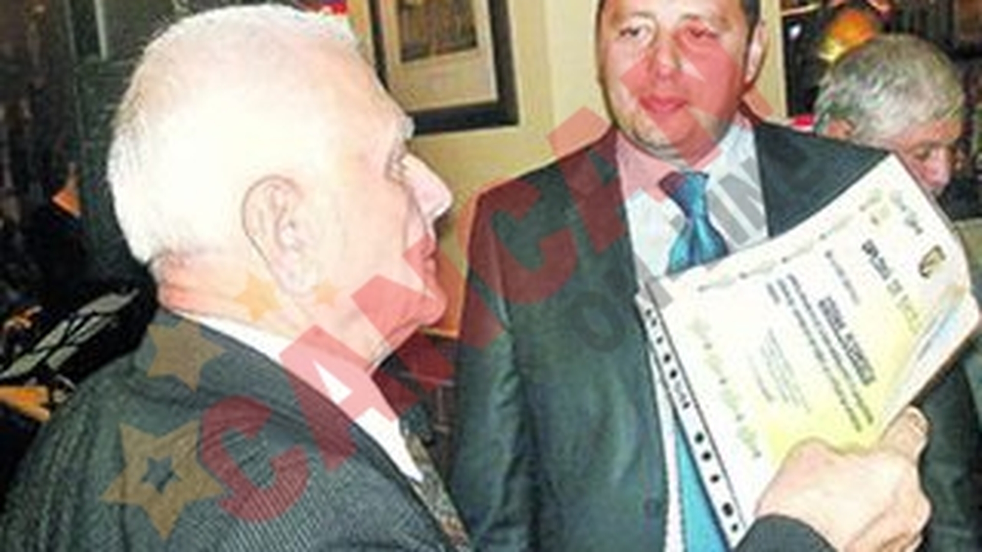 Mare petrecere pentru ofiteri