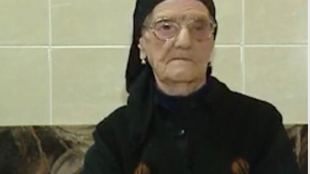 O femeie de 103 ani din Mangalia ține piept virusului ucigaș. A fost diagnosticată pozitiv, dar acum se simte bine
