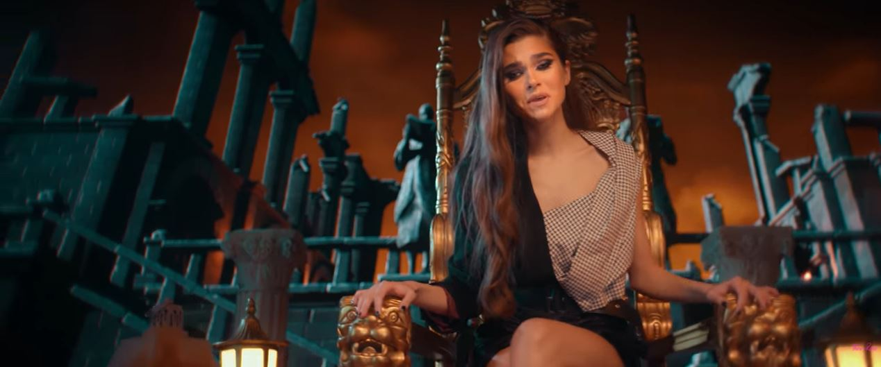 Florin Salam suferă enorm după moartea fratelui său. A refuzat să filmeze clipul celui mai nou single, lansat alături de Theo Rose, iar echipa l-a creat 3D | FOTO & VIDEO