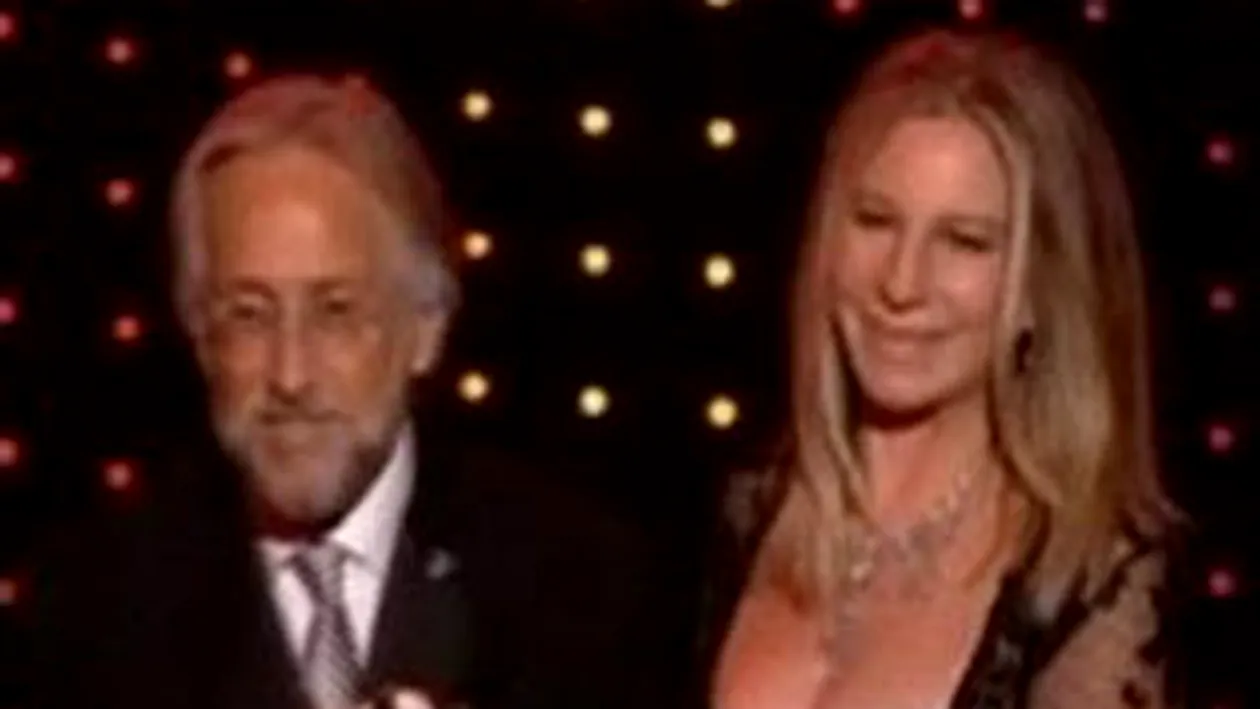 VIDEO Barbra Streisand a fost sarbatorita in Statele Unite dupa ce a implinit 68 de ani