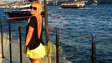 Vica Blochina, surprinsa goala in pat! Imaginile au ajuns pe internet!