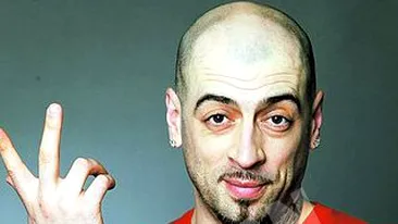 CRBL se descurca in afaceri: Am inceput sa fac primii bani cu haine si incaltaminte cumparate de la second hand