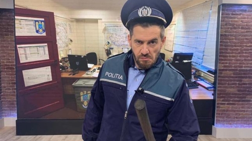 Dragoș Pătraru îi ironizează pe polițiști în debutul noului sezon de la ”Starea Nației”: ”Sunt comisar adjunct major în trupele de elită de la ANTRICOT”