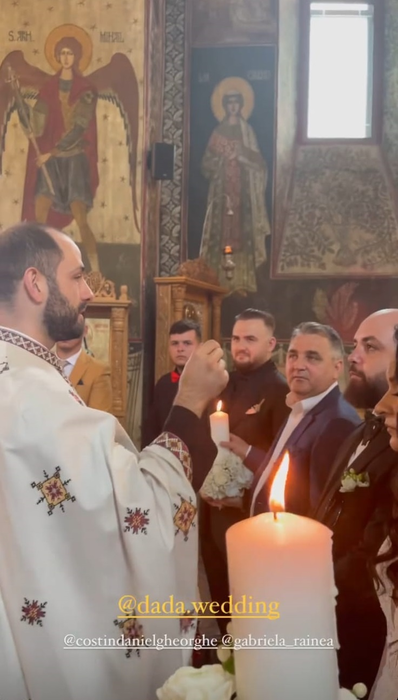 Karmen și Bogdan Căplescu, în rolul de nași pentru doi apropiați! Artista și fiica ei, Sofia, s-au asortat și au făcut senzație la petrecerea de lux | FOTO
