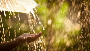 Vremea se schimbă radical. ANM anunță ploi torențiale, grindină și vijelii, până vineri seară