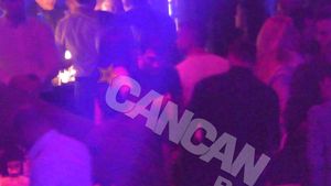 Gigi o să fie mândru! Steliştii au renunţat la orgiile bahice! Au ieşit în club cu iubitele şi au băut doar şampanie!