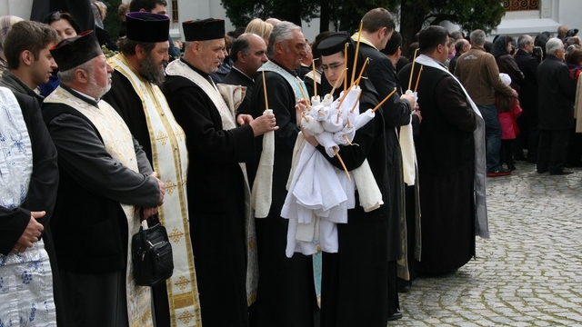 Biserica a intrat in afaceri cu energie. Vezi cat a costat "Calugarita" si ce vor sa faca preotii dupa "tranzactia anului"!