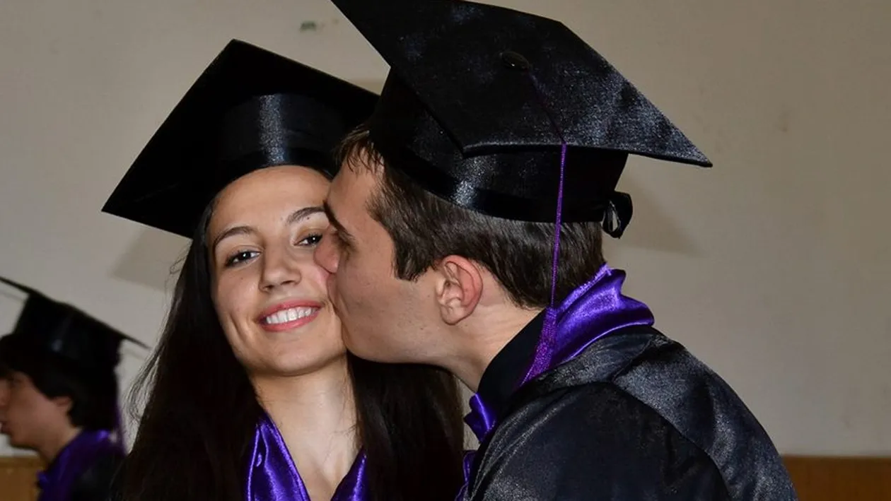 Nici iubitul Alinei, frumoasa din Bucuresti care a luat 10 pe linie la BAC, nu s-a lasat mai prejos! Vezi ce note a luat Alex!