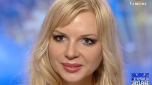Cea mai sexy concurentă de la "Ucraina are talent" s-a făcut de râs pe scenă! Uite ce gafă de proporţii a făcut in faţa juriului